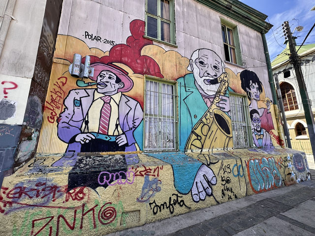 【Valparaíso｜アートと歴史が響き合う丘と海の街】