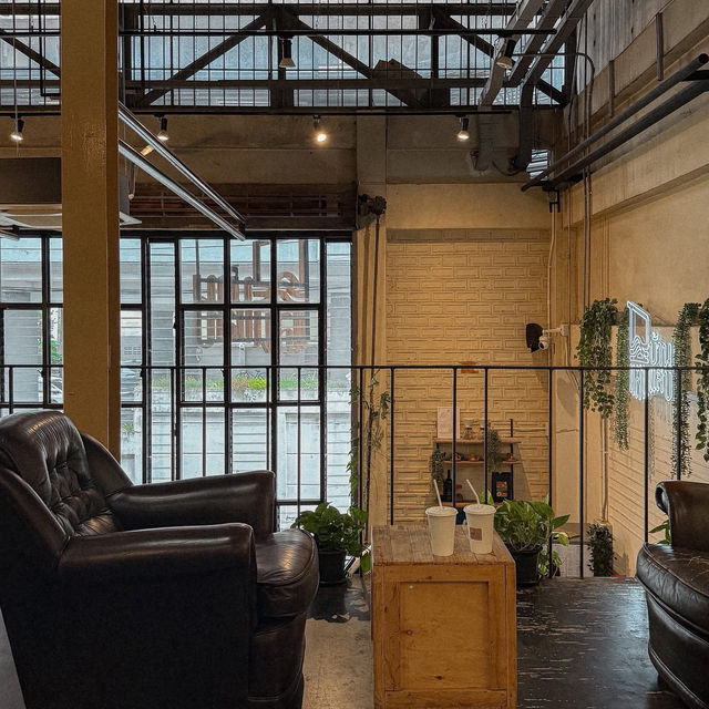 Baan Saen Saep Brewing Co. • BKK