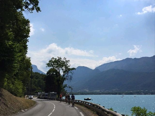 🌿 Annecy | 阿尔卑斯的威尼斯，掉进水彩画的童话