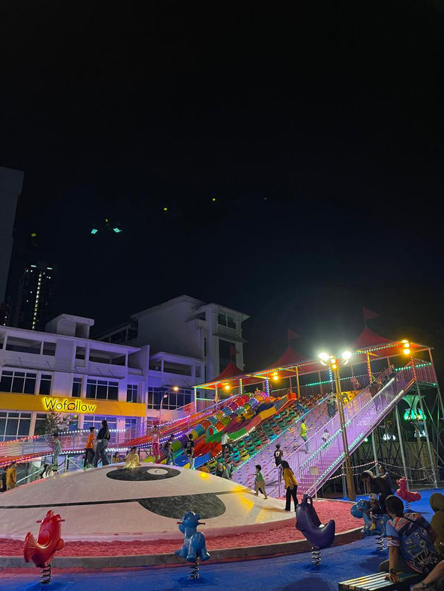 Welcome to the Glow Side: City of Digital Lights, i-City 