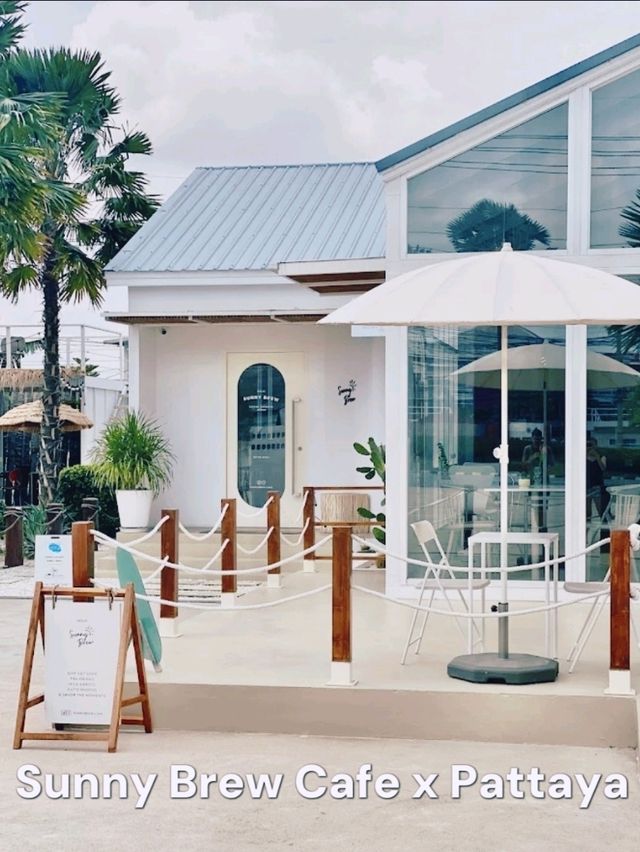 Sunny Brew Cafe x Pattaya ตกแต่งที่ทันสมัย สบายตา