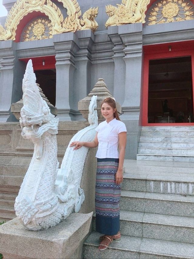 พระบรมธาตุศรีนครินทราสถิตย์มหาสันติคีรี แม่สลอง