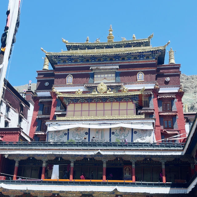 🌄 「扎什倫布寺短評：後藏聖地的信仰與藝術瑰寶」