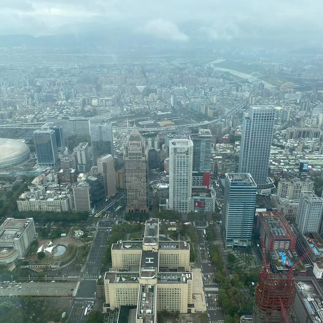 台北101觀景台 會有不定期展覽活動唷