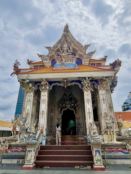 วัดปริวาสราชสงคราม วัดสวยย่านพระราม3