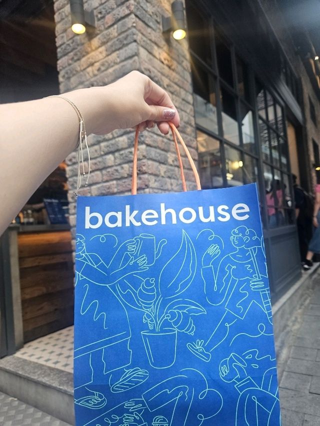 Bakehouse สาขาเซ็นทรัล – ทาร์ตไข่ในตำนานที่ต้องลอง