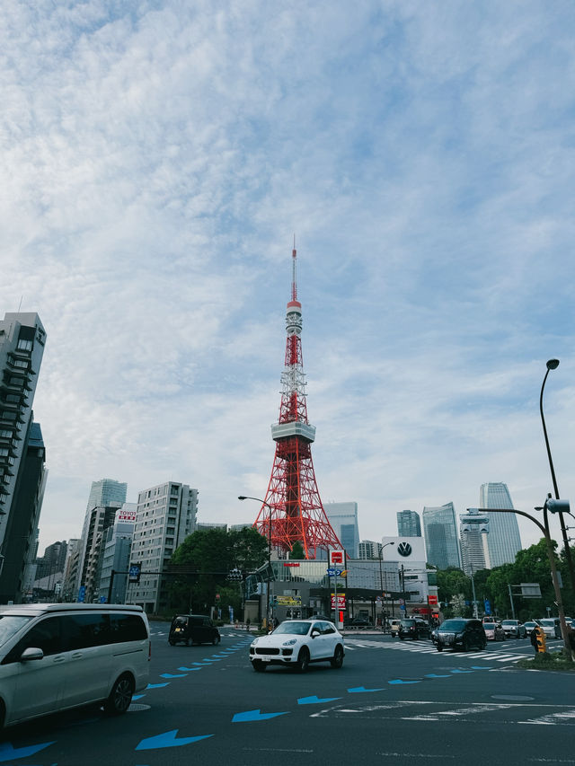  Tokyo Tower หอคอยสีแดงสุด iconic ของญี่ปุ่น 🗼❤️