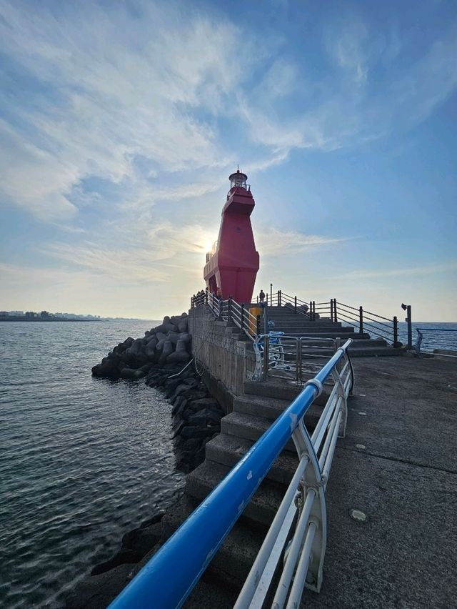 🌊 Iho Beach, Jeju – Where the Sky Meets the Sea 🌅
