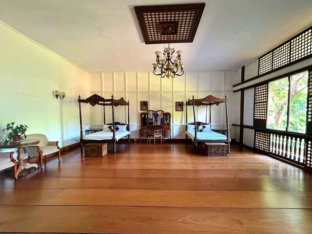 Windows to the Past: Malacañang of the North