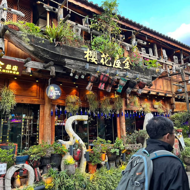 🌿✨ Step into a Living Storybook at Dali Ancient Town (大理古镇)