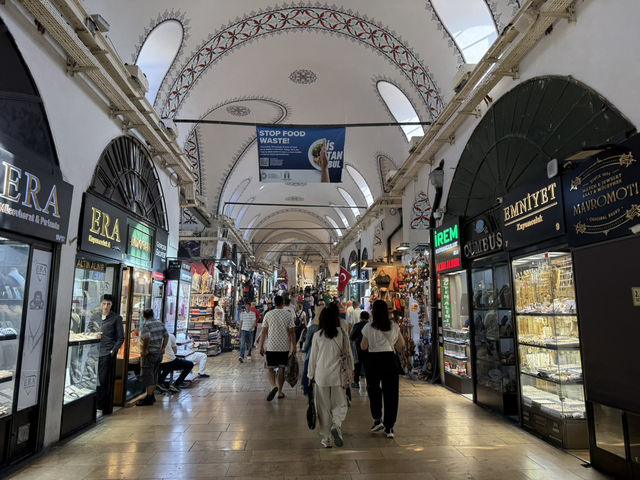充滿異國風情的伊斯坦堡巨型市集🛍️