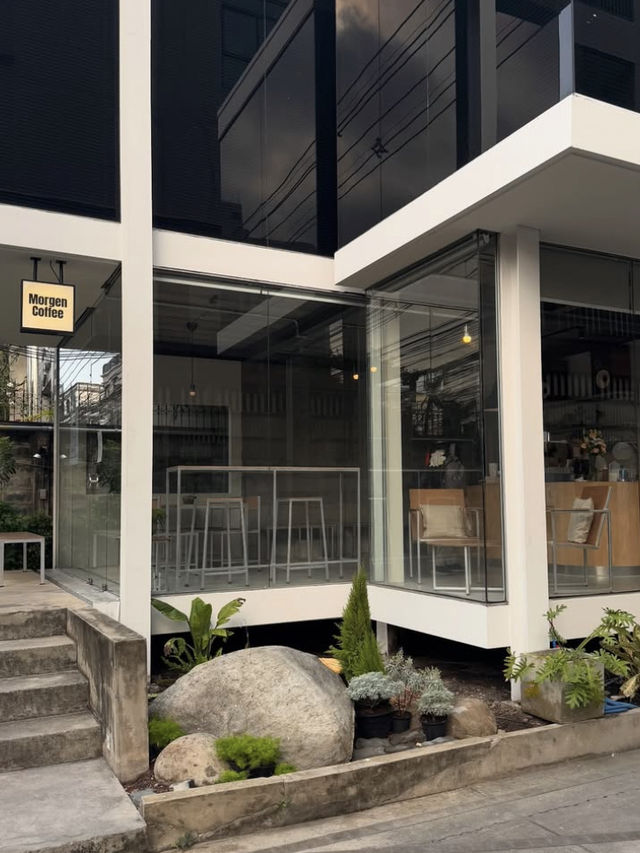 MORGEN COFFEE คาเฟ่มินิมอลเปิดใหม่ในซอยสุขุมวิท 39