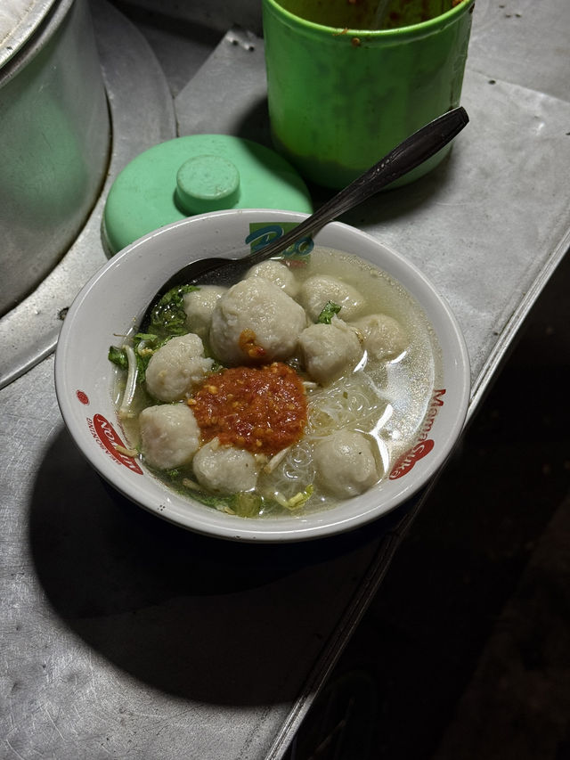 Fresh Fish & Local Life 🇮🇩🐟🌧️