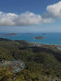 Another cool thing about Yalong Bay? The Yalong Bay Tropical Paradise Forest Park in the hills! 🌿
