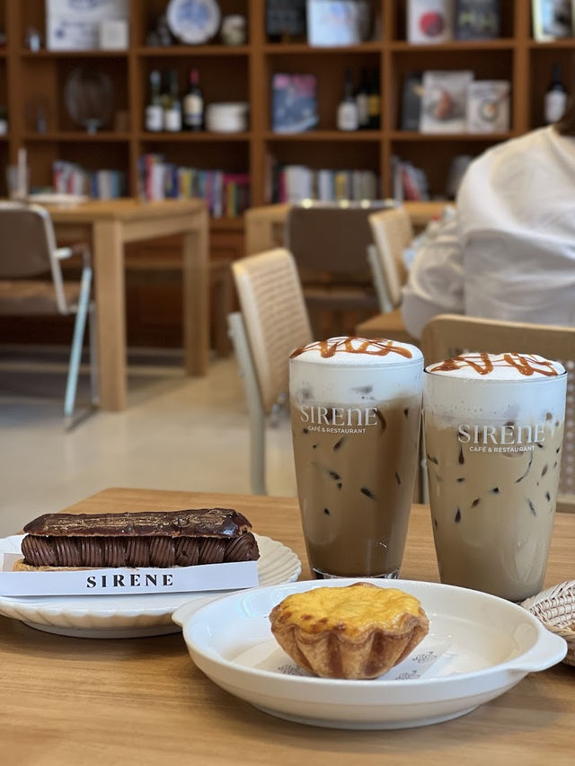 Sirene Cafe & Restaurant Hatyai, French Flair Meets Cozy Elegance