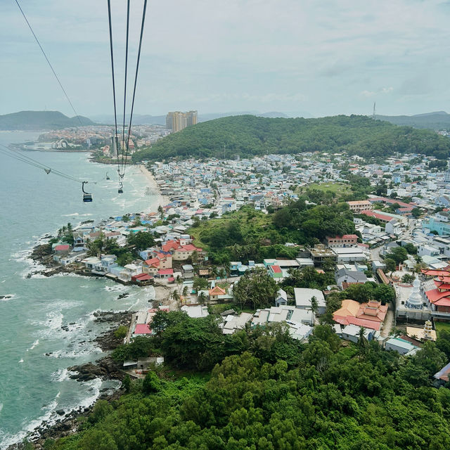 Exploring the world’s longest non-stop three-rope cable car