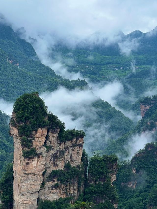 Heaven Awaits: The Epic Gateway of Tianmen Cave
