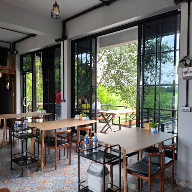 ละมุนแซ่บซี๊ด ร้านอาหารรสแซ่บในเพชรบูรณ์ 