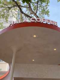 Hala Coffee คาเฟ่สไตล์มินิมอล