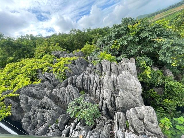 「地表最狂石林」富川•神劍石林景區「橫看成嶺側成峰」 「地表最狂石林」富川•神劍石林景區「橫看成嶺側成峰」
