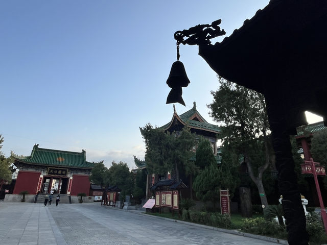 🛕 Da Xiangguo Temple — The Spiritual Heart of Kaifeng 🛕 Da Xiangguo Temple — The Spiritual Heart of Kaifeng