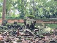 เที่ยว “วัดอุโมงค์” ฟิลฤดูฝน เขียวชื่นใจ