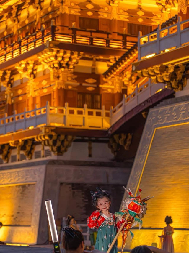 🌙 Jiuzhou Pond – Luoyang’s Hidden Gem That Truly Shines at Night