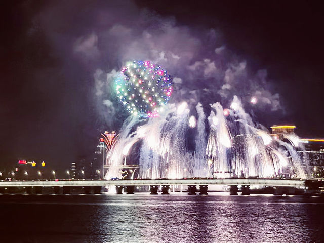 Throwback Macau National Day Fireworks: A Dazzling Sky Over the Pearl River! 🎆🇨🇳 Throwback Macau National Day Fireworks: A Dazzling Sky Over the Pearl River! 🎆🇨🇳