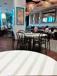 “Kam Kee Café: Modern Chinese Kopitiam Dining Experience” 