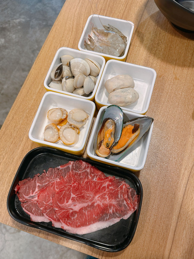 旺角無限火鍋放題大滿足🥢  