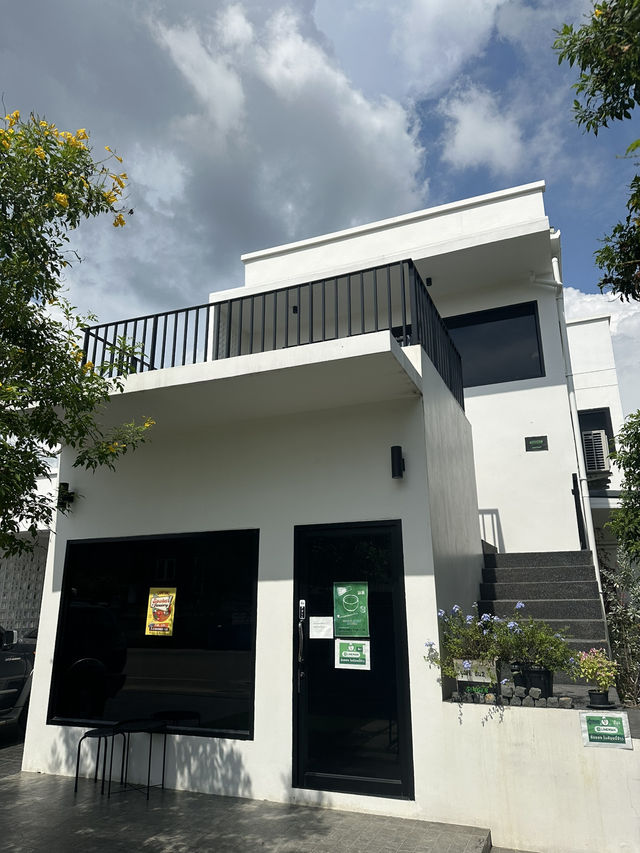 คาเฟ่ใหม่ใจกลางลำปาง Ginger House Cafe คาเฟ่ใหม่ใจกลางลำปาง Ginger House Cafe