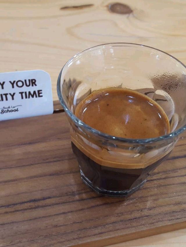 ชวนย้อนวัย@Back to School Cafe & Roastery สัตหีบ