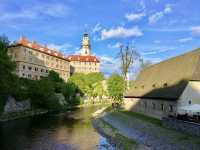 Kašna a Morový Sloup – The Soul of the Historic Old Town (Historické Staré Město)
