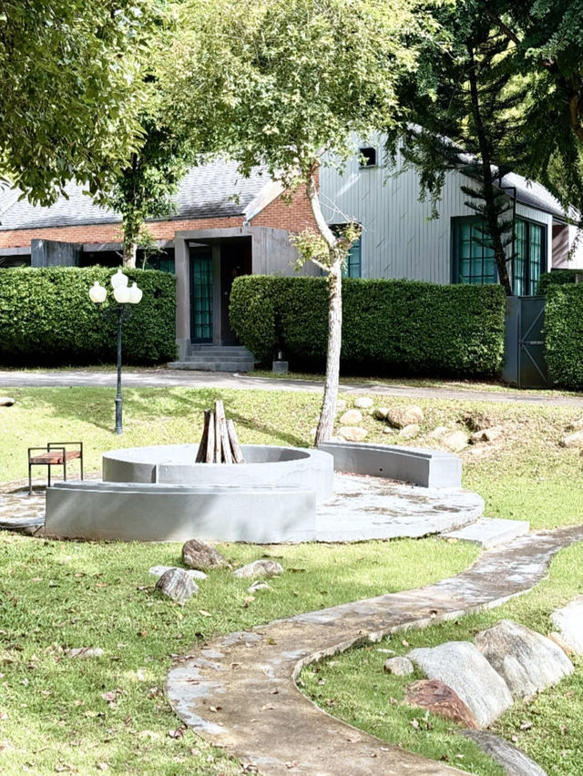 Flora Creek Chiang Mai 🌿🏞️ 