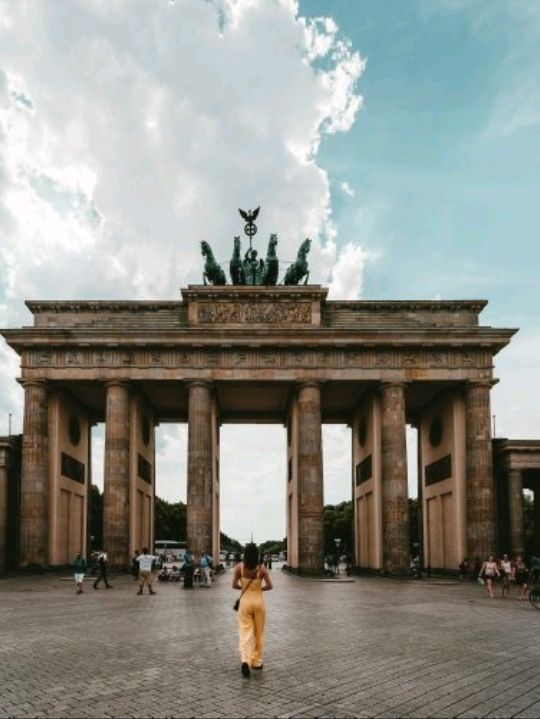 Sunny Berlin Magic🌞 Germany 🕊️