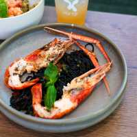 Inside Bangkok’s Most Sculptural Café: Curvy Dining