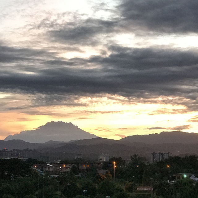 🗺️ The Ultimate Borneo Journey: Days of Discovery