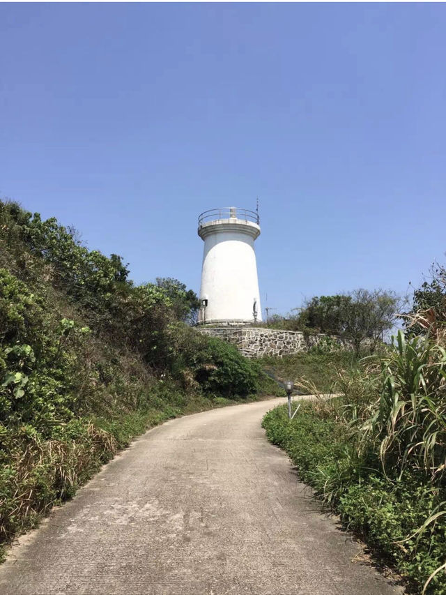 🌊鶴咀打卡行山遊｜峽谷美景、梅菜特產＋打卡雷音洞燈塔！