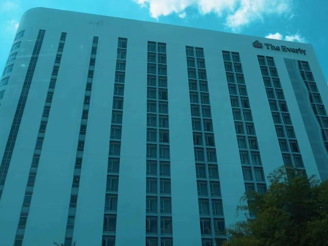 A Stylish Escape: The Everly Hotel A Stylish Escape: The Everly Hotel