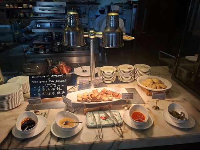 ✨️將軍澳五星級酒店自助午餐🤤多款刺身生蠔選擇🤭多甜品吃