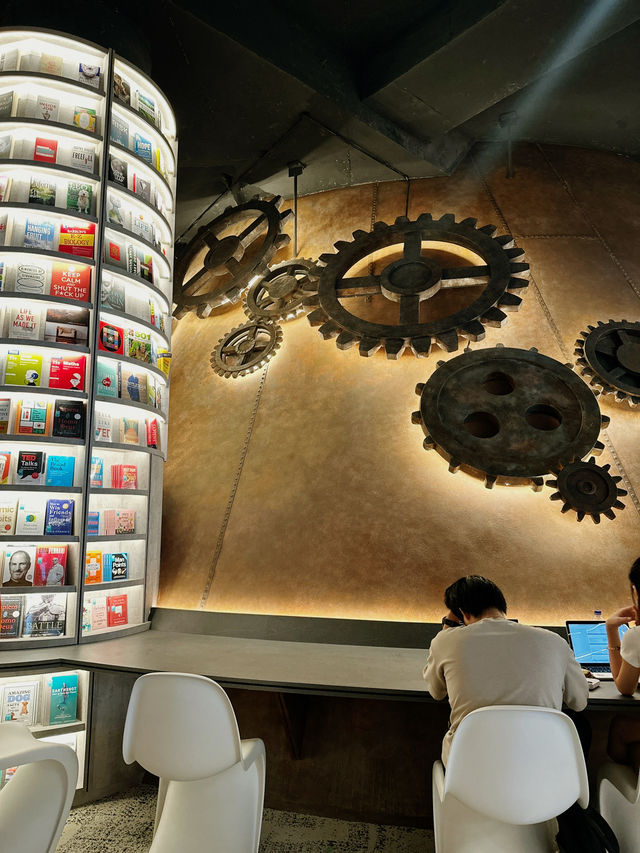 The Ultimate 24-Hour Library Vibes at BookXcess Sunway Square 📚✨