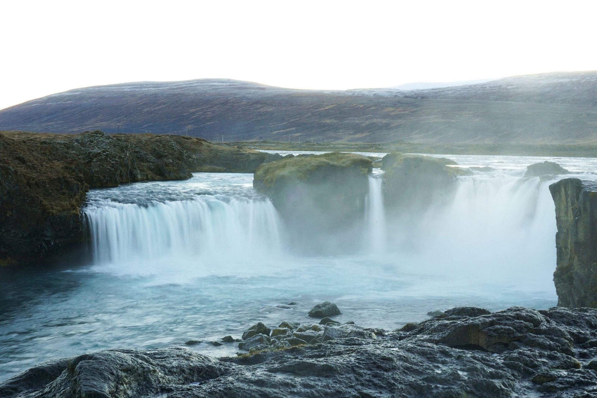 ​[Iceland · Goðafoss] From tranquil lakes to roaring waterfalls, chasing the light on the road!