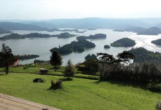 Traveling to Uganda: The Land of Majestic Gorillas, Waterfalls, and Safaris.