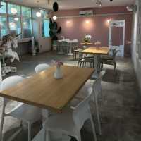 Cool Treats & Cozy Vibes at Yoohoo Dessert Café!