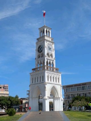 The heart of Iquique, Arturo Prat Square.