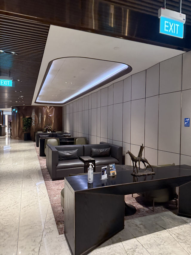 SilverKris First Class Lounge