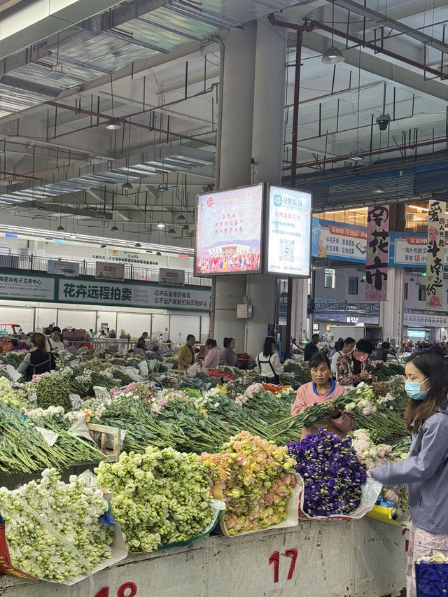 The biggest of flowers market in asia