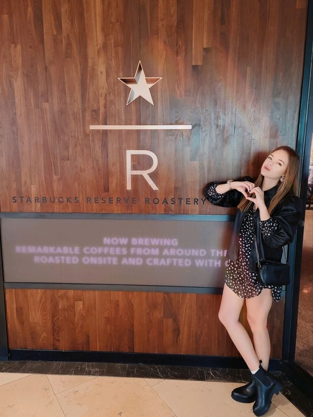 🌟 Inside the Coffee Wonderland: Shanghai Starbucks Reserve Roastery ☕✨