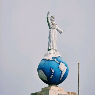 จัตุรัสเกราและท่าเรือกายาโอ (Plaza Grau & Callao Port) — เสน่ห์ท่าเรือประวัติศาสตร์ริมฝั่งมหาสมุทร
