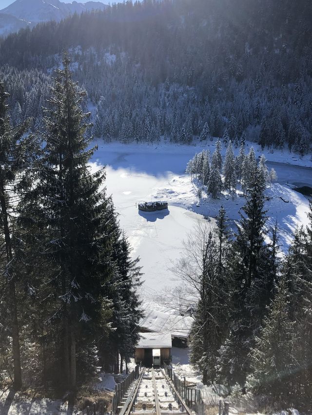 🇨🇭겨울 여행 끝판왕 스위스 호수 Caumasee 